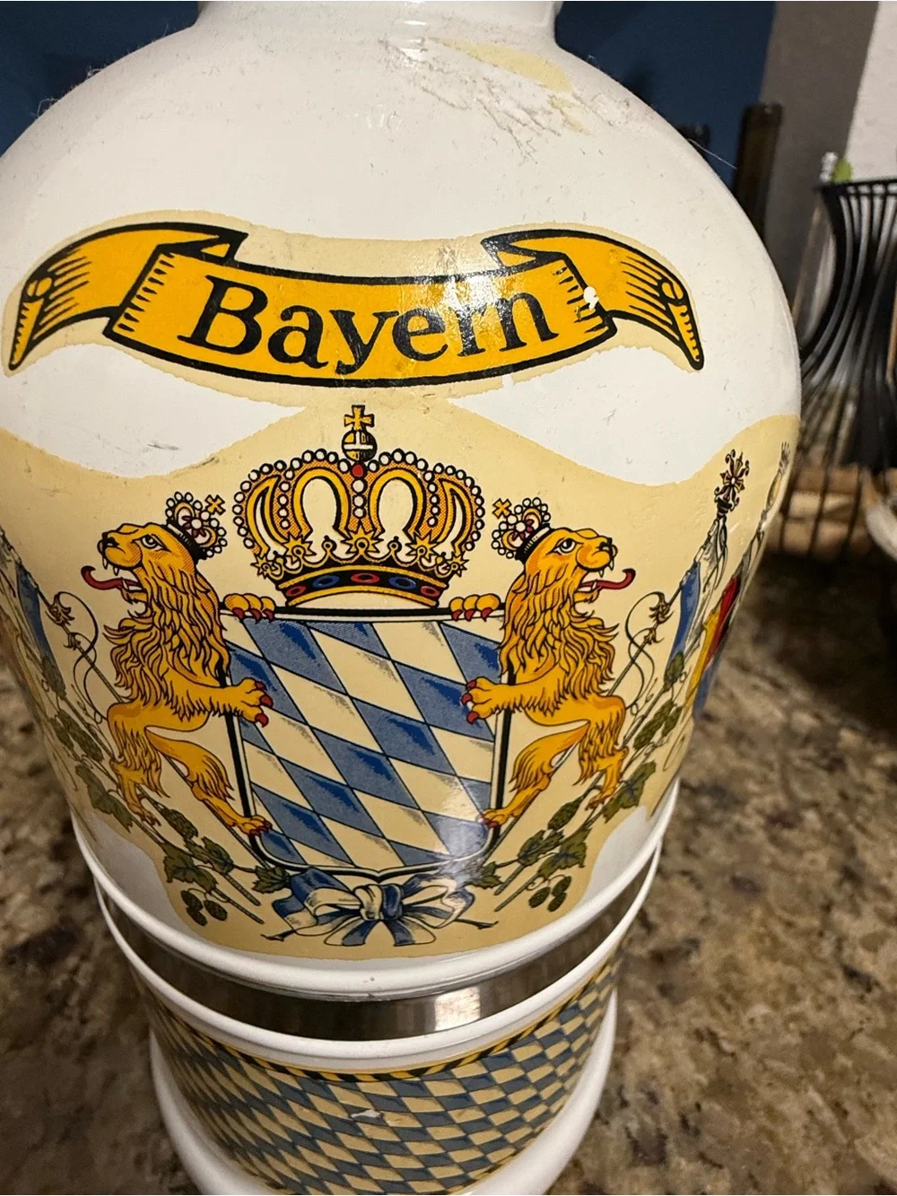Vintage Der Krug der Bayern 2L Ceramic Beer Growler Swing Top Jug
